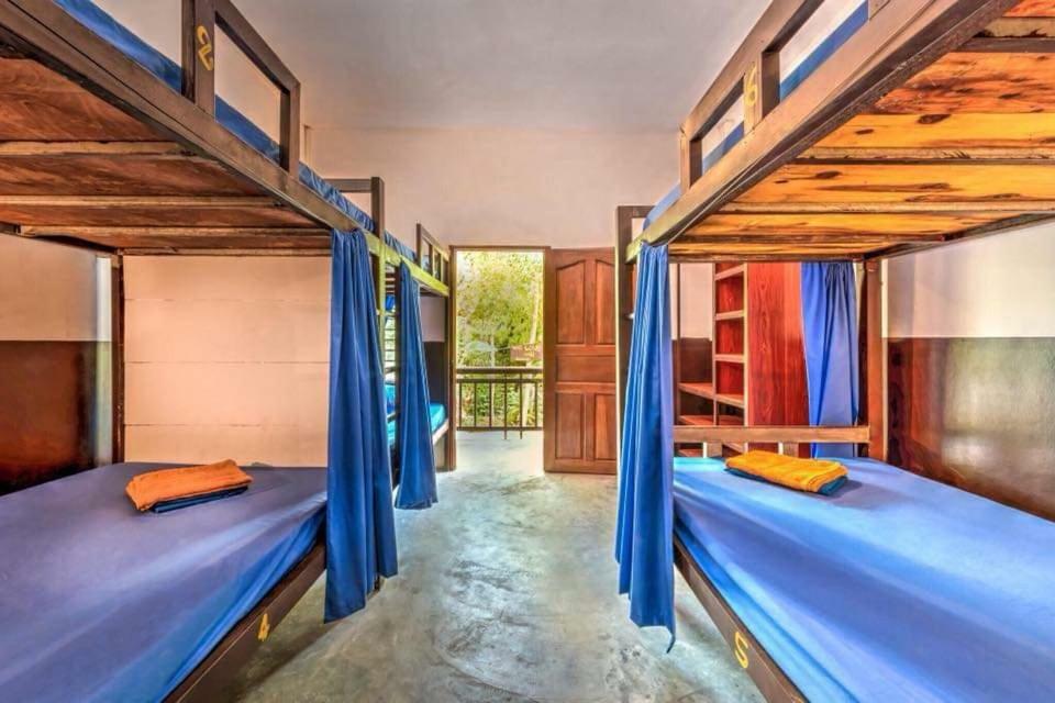 Bunna'S Jungle Hostel Kaoh Touch Buitenkant foto